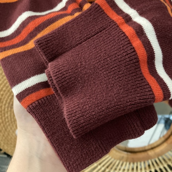 Old Navy Sweater - Picture 4 of 7